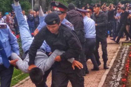 Postsovětské země Střední Asie jsou „fasádními“ demokraciemi s tuhým autoritářstvím